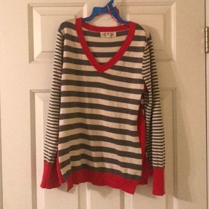 Women’s Pink Rose lightweight sweater.